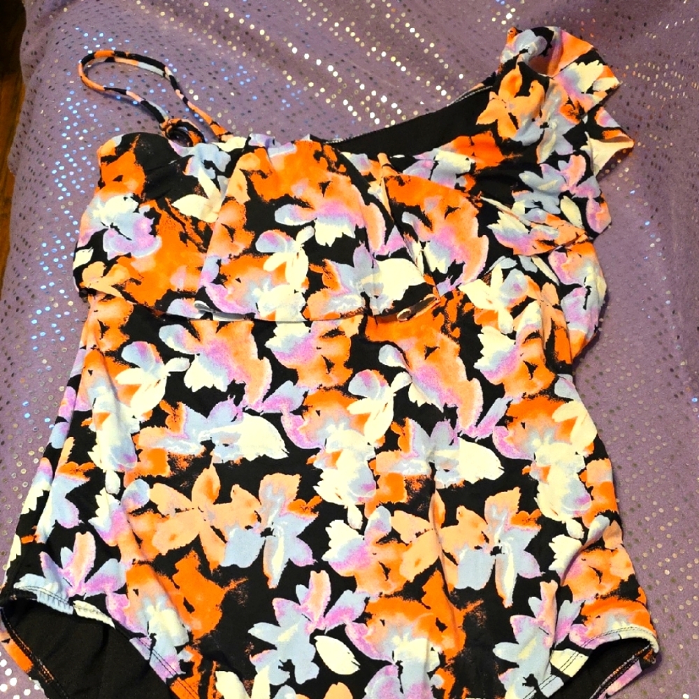 Floral One-Shoulder Swimsuit